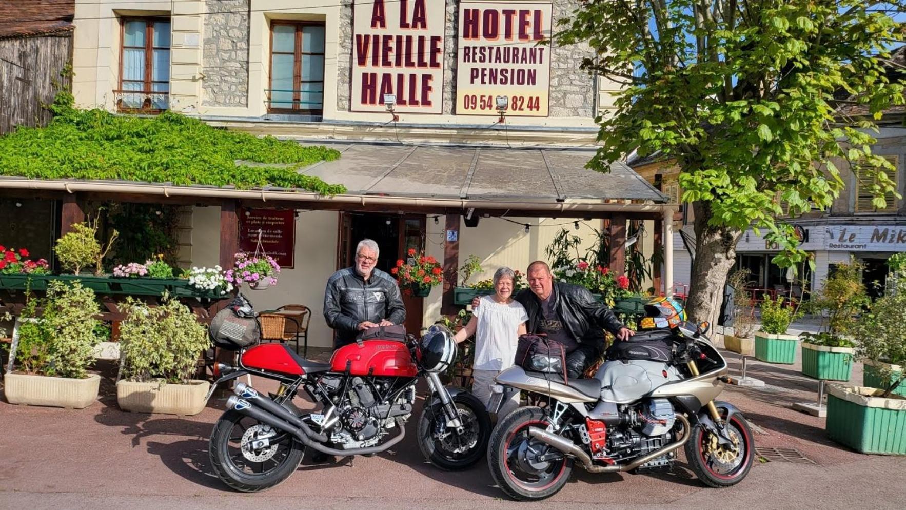 A La Vielle Halle Souppes-sur-Loing Екстериор снимка