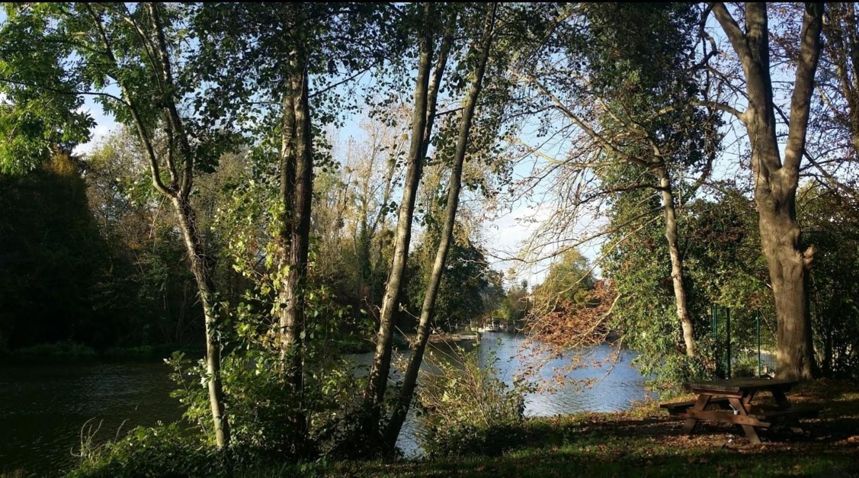 A La Vielle Halle Souppes-sur-Loing Екстериор снимка