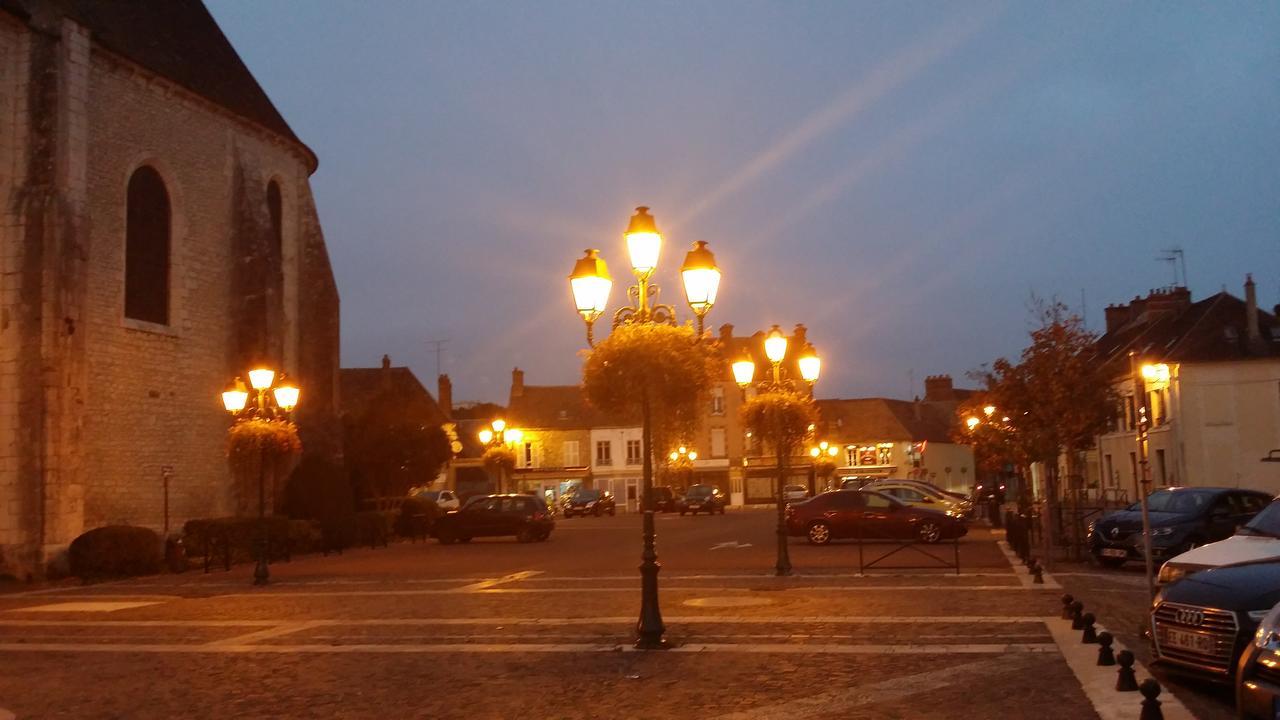 A La Vielle Halle Souppes-sur-Loing Екстериор снимка
