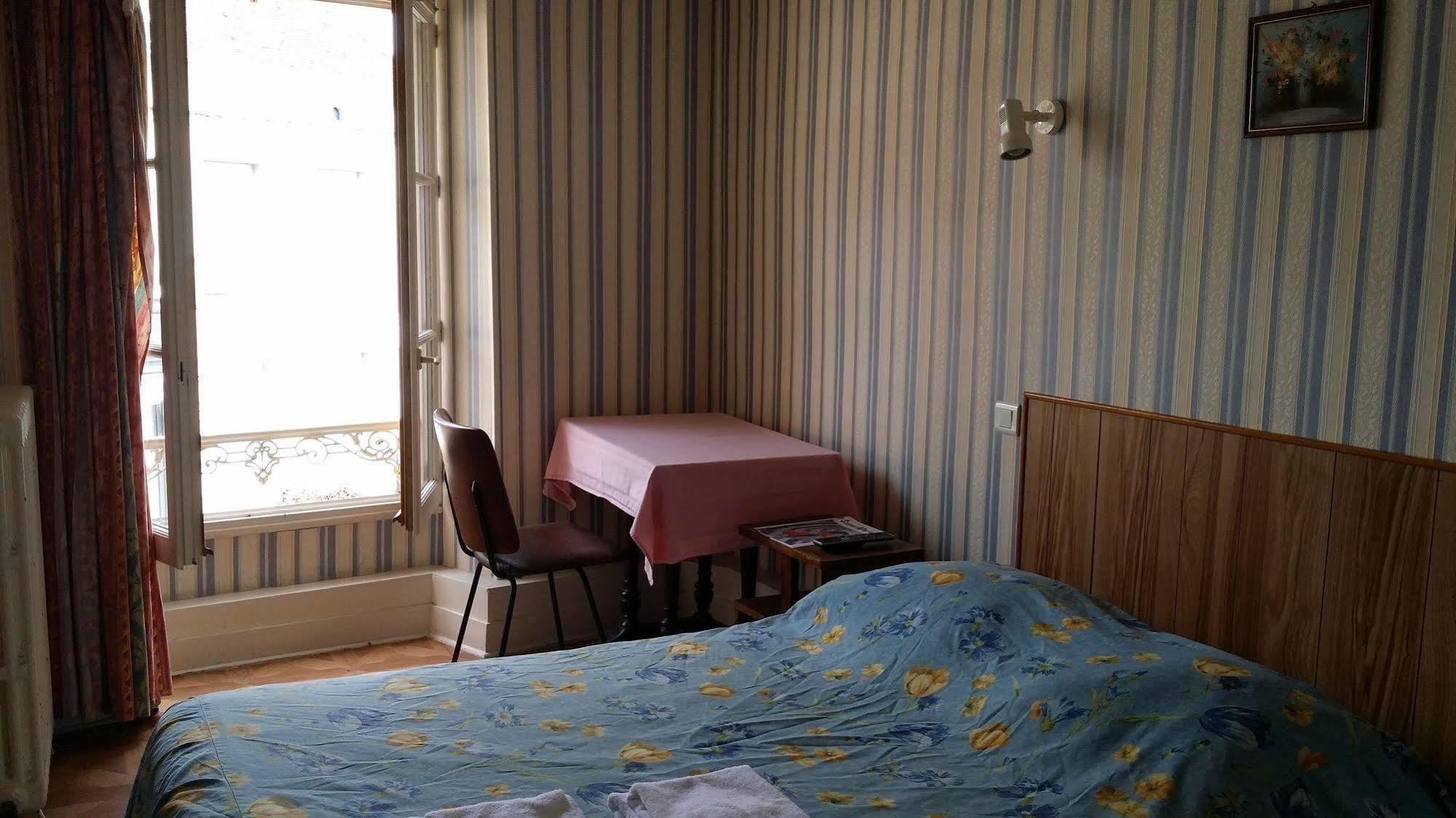 A La Vielle Halle Souppes-sur-Loing Екстериор снимка